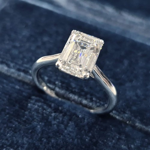 Gyémánt eljegyzési gyűrű - emerald cut 2,5ct - fehérarany